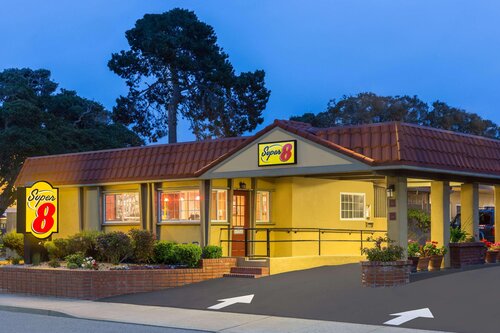 Super 8 by Wyndham Monterey