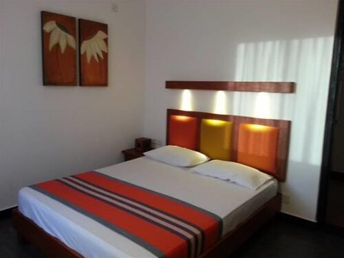 Star Beach Hotel Negombo