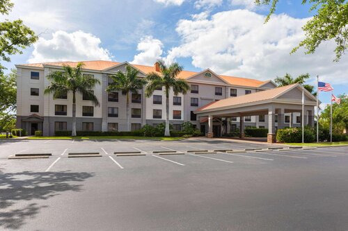 La Quinta Inn and Suites Bonita Springs