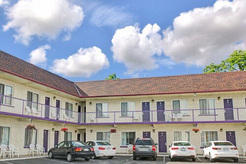 Falls Lodge by the Falls