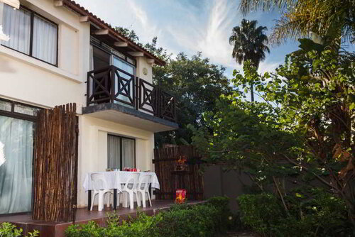 Elephant Springs Hotel & Cabanas