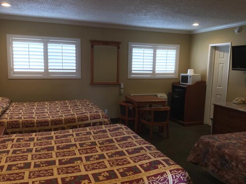 Bevonshire Lodge Motel