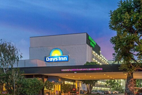 Glendale Express Hotel