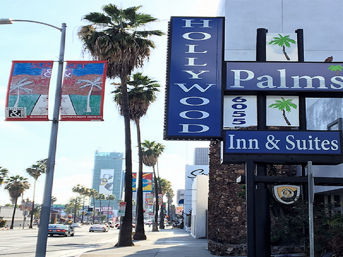 Hollywood Palms Inns & Suites