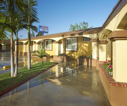 American Inn Downey