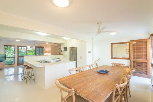 Noosa Outrigger Beach Resort