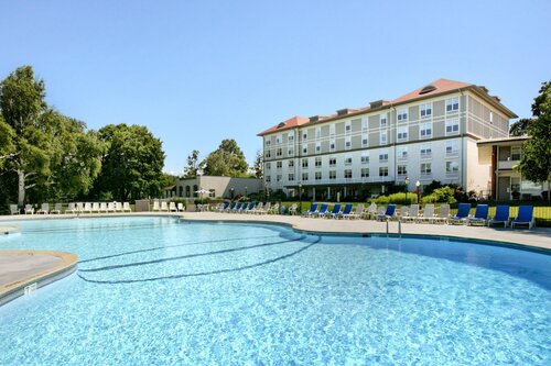 Fort William Henry Resort & Conference Center