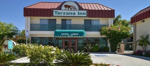 Tarzana Inn