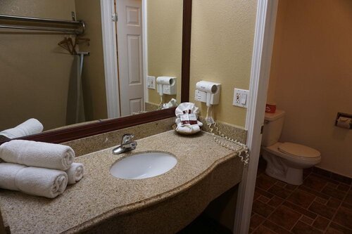 Hollywood Inn Express North