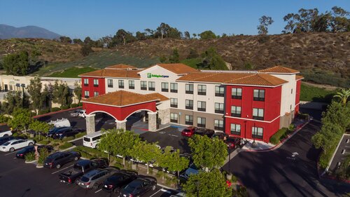 Holiday Inn Express & Suites Lake Forest - Irvine 