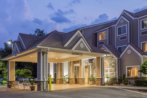 Microtel Inn & Suites By Wyndham Jacksonville Air