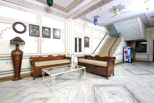 Hotel Raghuraj Palace