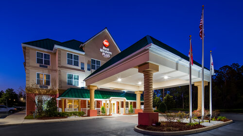 Best Western Plus First Coast Inn & Suites