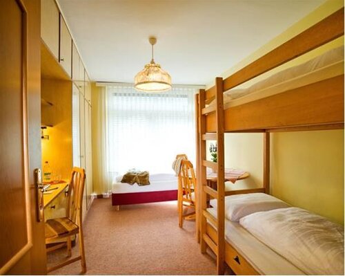 Euro Youth Hotel & Krone