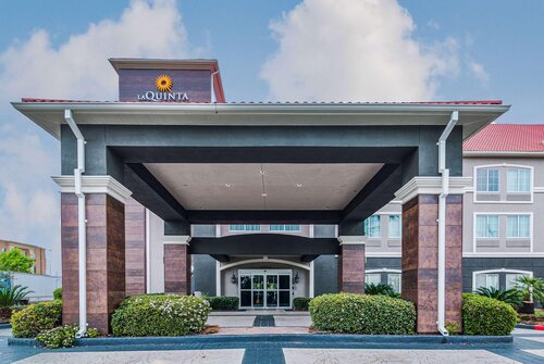 La Quinta Inn & Suites Tomball