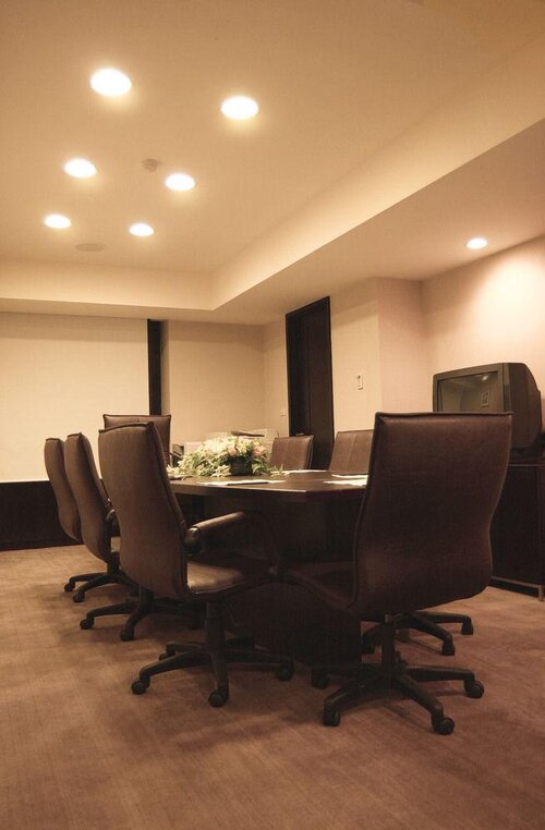 Lakeshore Hotel Metropolis