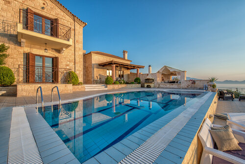 Emerald Villas & Suites