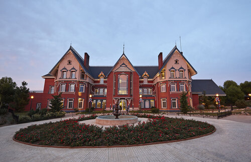 Portaventura Mansión de Lucy + Ticket Included