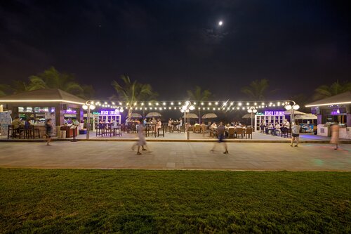 Holiday Beach Hotel Danang