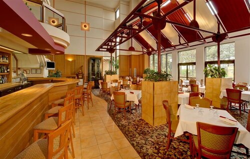 Four Points by Sheraton St. Catharines Niagara S