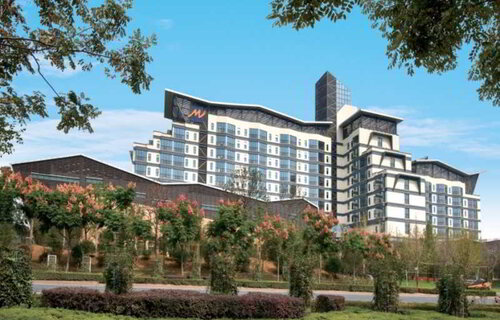 Grand Metro Park Universal Dinosaur Town Hotel