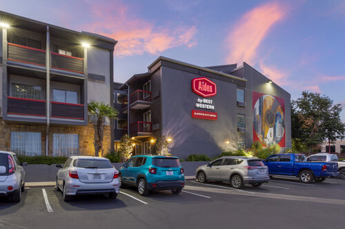 Aiden by Best Western Austin City Hotel