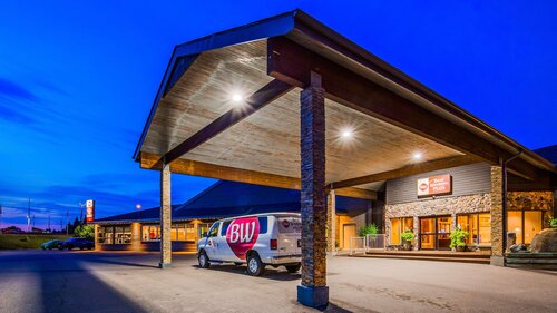 Best Western Plus NorWester Hotel & Conference Cen