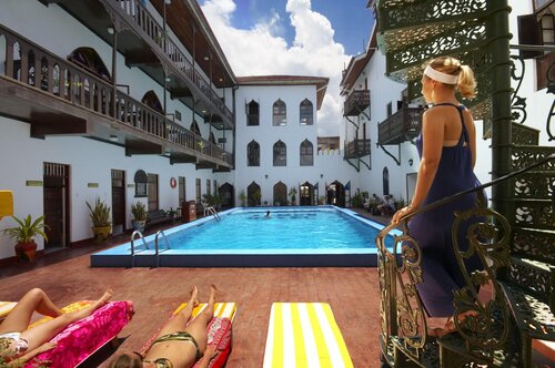 Tembo House Hotel And Apartments