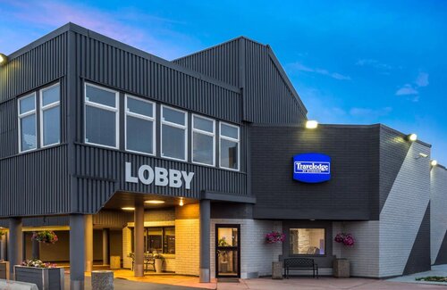Travelodge by Wyndham Grande Prairie