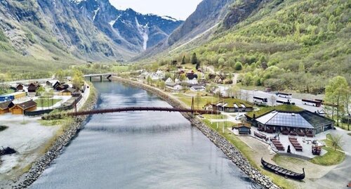 Gudvangen Fjordtell & Apartments