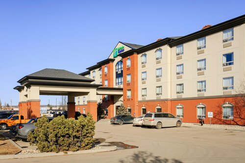 Holiday Inn Express Whitecourt Southeast