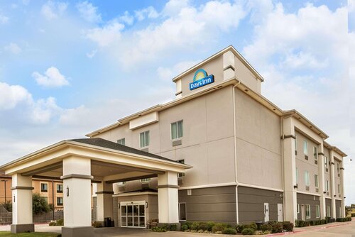 Days Inn & Suites By Wyndham Mineral Wells