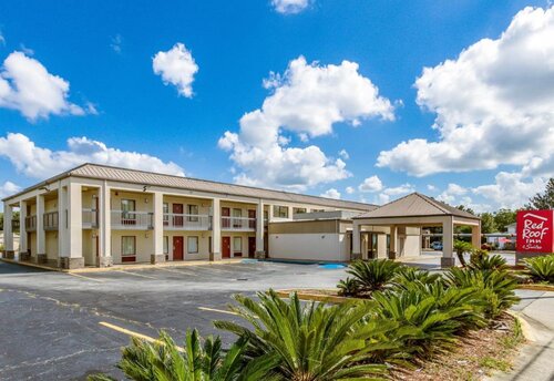 Red Roof Inn & Suites Statesboro