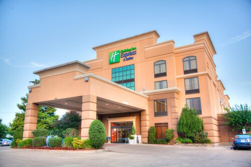 Holiday Inn Express & Suites Tyler South