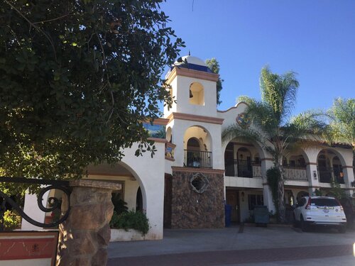 Chantico Inn & Suites