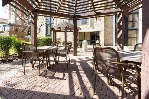 Drury Inn & Suites Airport San Antonio