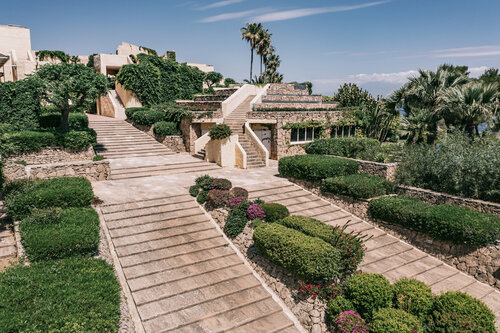 Mangia’s Brucoli Sicily Autograph Collection