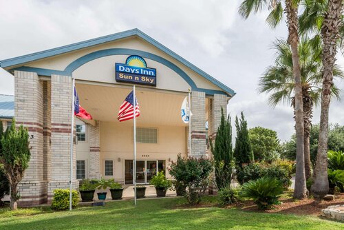 Days Inn by Wyndham San Antonio