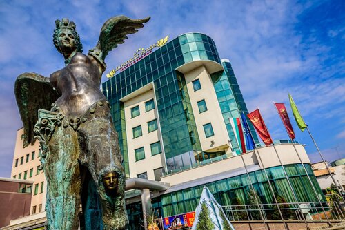 Hotel Diplomat Plaza