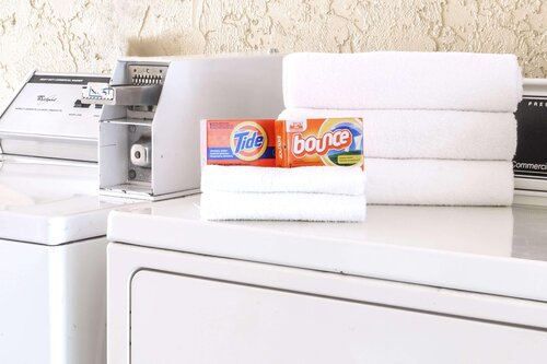 Days Inn By Wyndham Bradenton I-75