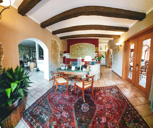 Bellavista Hotel & Restaurant