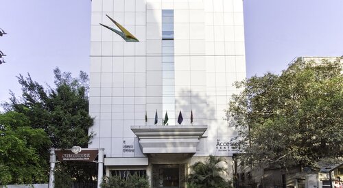 Treebo Golden Emerald