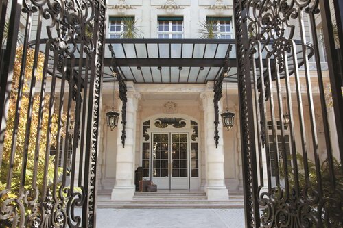 Shangri-La Hotel Paris