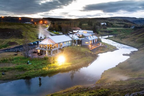 Frost & Fire Guesthouse