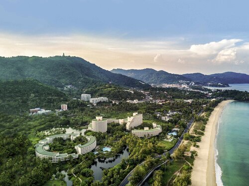 Pullman Phuket Karon Beach Resort