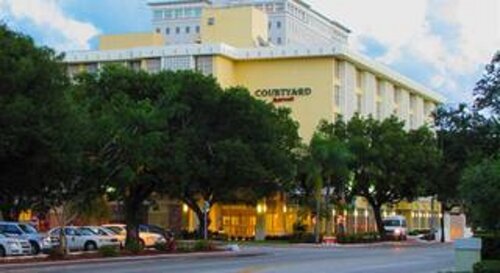 Courtyard Miami In Coral Gables By Marriott