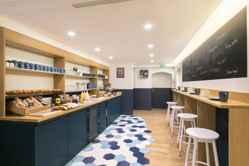 Hotel Magenta 38 by HappyCulture