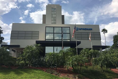 Wyndham Lake Buena Vista Disney Springs