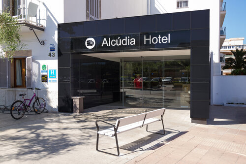 Eix Alcudia Hotel +18