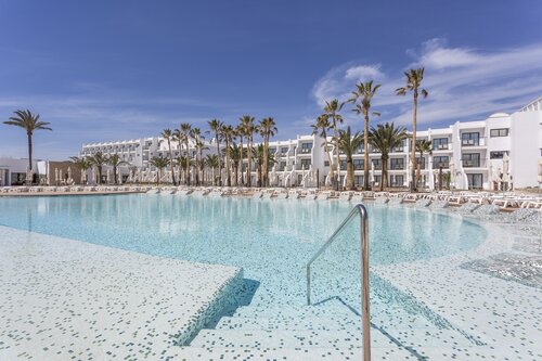 Grand Palladium White Island Resort & Spa